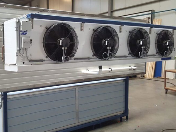 Hang-in-production4-new